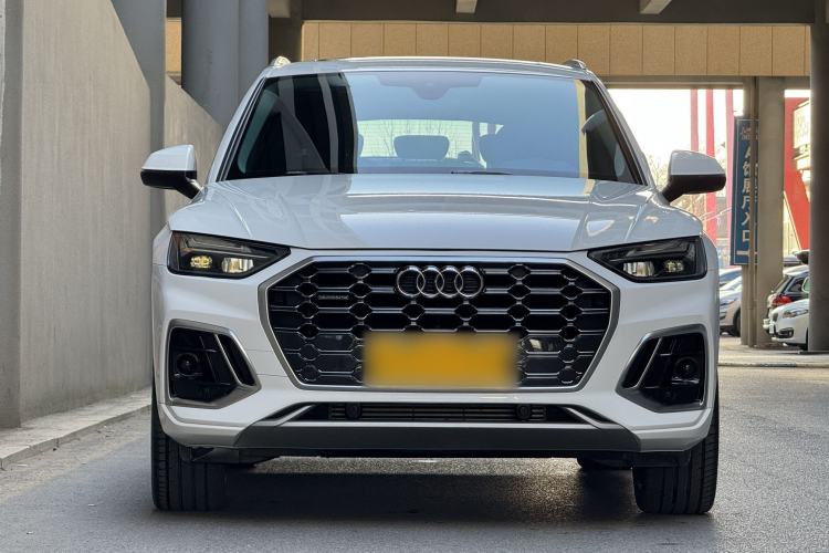 Used Audi Q5L 2022 40T Fashionable and Dynamic Model
