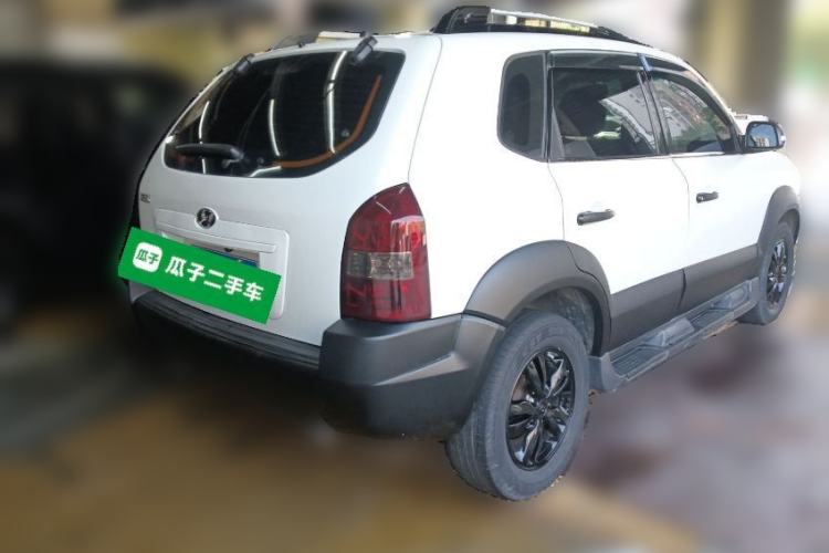 Used Hyundai Tucson 2009 2.0L Manual Two-Wheel Drive Fashion Edition