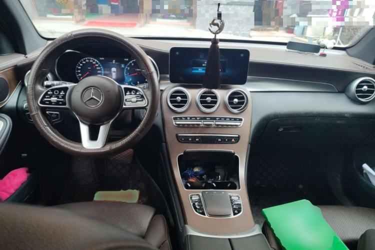 Used Mercedes-Benz GLC 2020 GLC 260 L 4MATIC Luxury Model Center Console