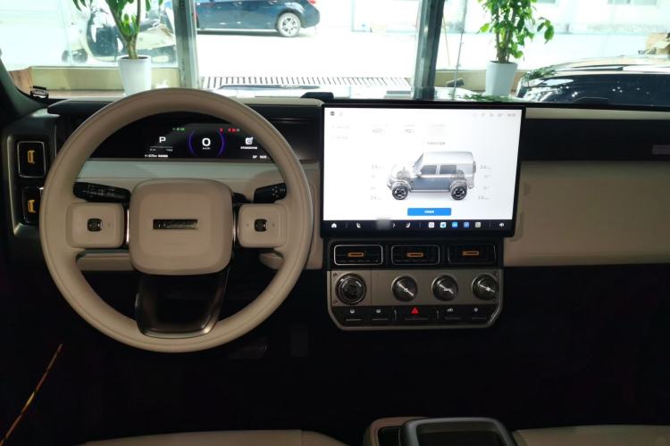 Used iCAR V23 2026 Model 550 Two-Wheel Drive Super Sports Edition Center Console