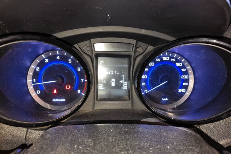 Used CHANGAN CS15 2016 1.5L Automatic Fashion Edition Instrument Cluster