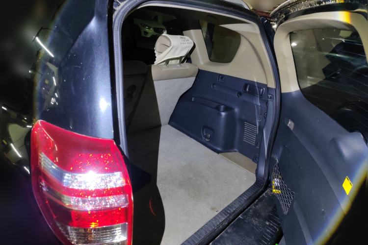 Used Toyota RAV4 2012 Luxurious Edition 2.0L Automatic All-Wheel Drive