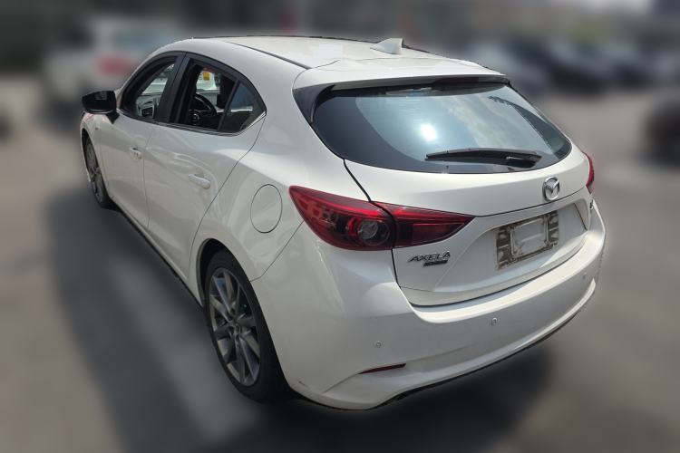 Used Mazda 3 Axela 2017 Hatchback 2.0L Automatic Sport Model China V Emission Standard Exterior 2