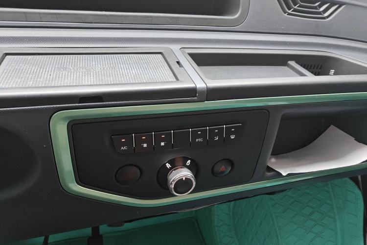 Used Chengshi 01 2021 Wealth Edition + 3.3KW Air Conditioner Single-Row Enclosed Van Two-Seater Dual Batteries