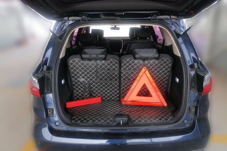 Used BYD Song MAX 2018 1.5T Automatic Smart Connect Elite Model with 6 Seats
