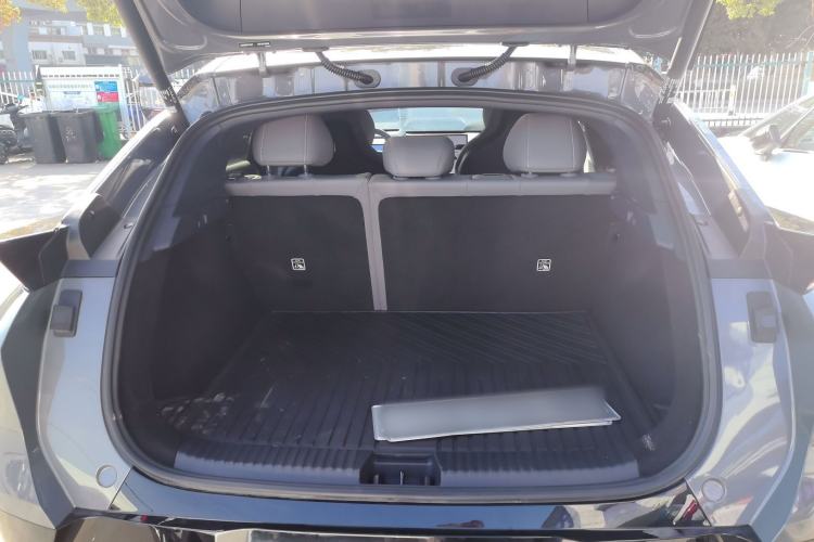 Used Lynk & Co Z20 2025 530 km Range Rear-Wheel Drive Max
