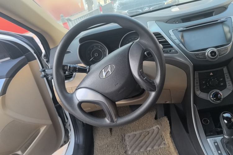 Used Hyundai Elantra (5th Generation / Langdong) 2012 1.6L Automatic Fashion Edition