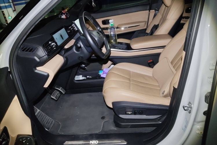 Used Nio ES8 2022 100 kWh Six-Seater Version Left Front Seat
