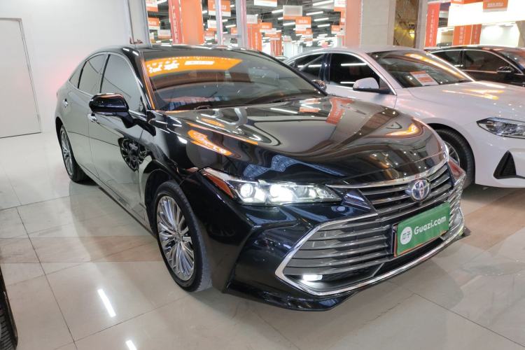 Used Toyota Avalon 2019 Dual-Engine 2.5L XLE Prestige Version China VI Standard