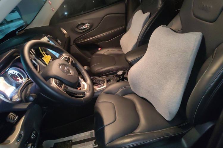 Used Jeep Cherokee 2016 2.4L Professional Smart Version Left Front Seat