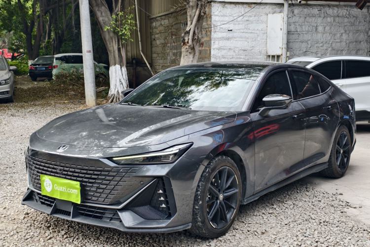 Used Changan UNI-V 2022 1.5T Prestige Version