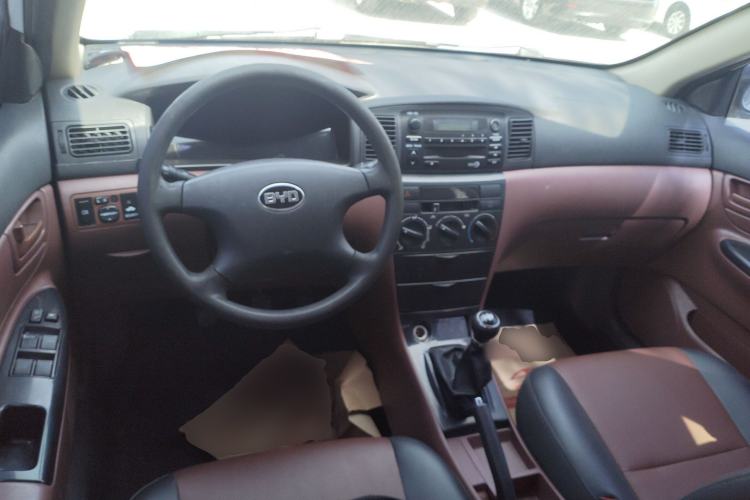 Used BYD F3 2018 1.5L Manual Classic Model Center Console