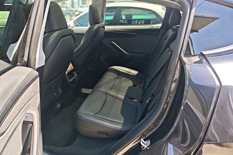 Used Tesla Model Y 2025 Rear-Wheel-Drive Version
