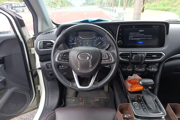 Used GAC Trumpchi GS4 2018 235T Automatic Two-Wheel Drive Luxury Smart Connectivity Version Steering Wheel