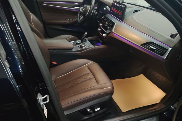 Used BMW 5 Series 2022 Second Facelift 530Li Leading Edition M Sport Package
