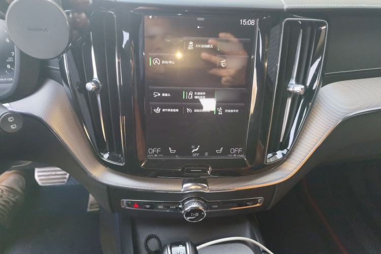 Used Volvo XC60 2019 T5 4x4 Smart & Dynamic Sport Edition China VI Standard