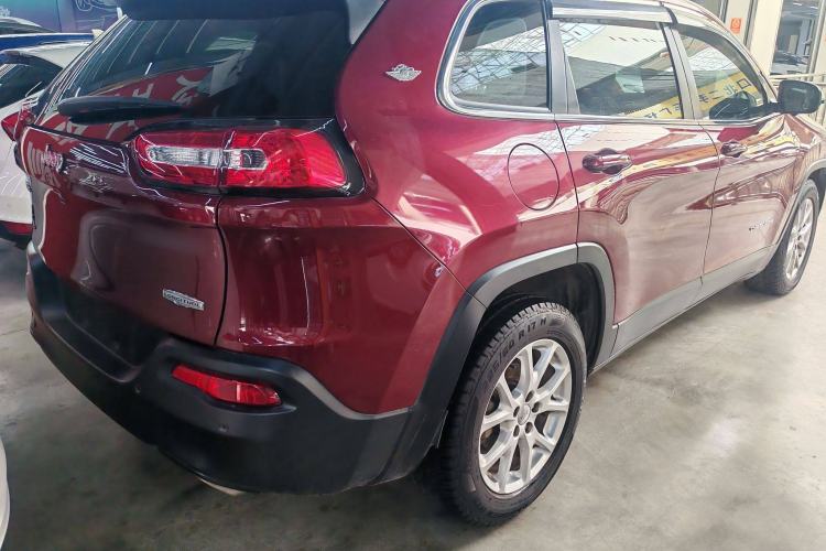 Used Jeep Cherokee 2016 2.4L Leading Smart Version