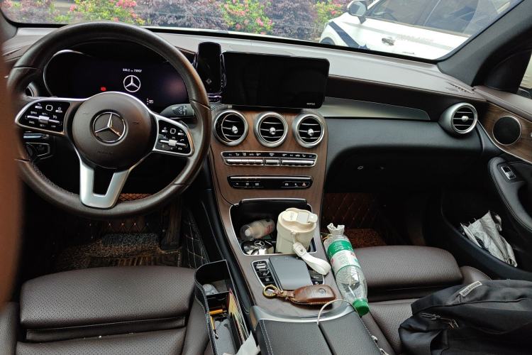 Used Mercedes-Benz GLC 2020 Facelift GLC 300 L 4MATIC Dynamic Edition Center Console