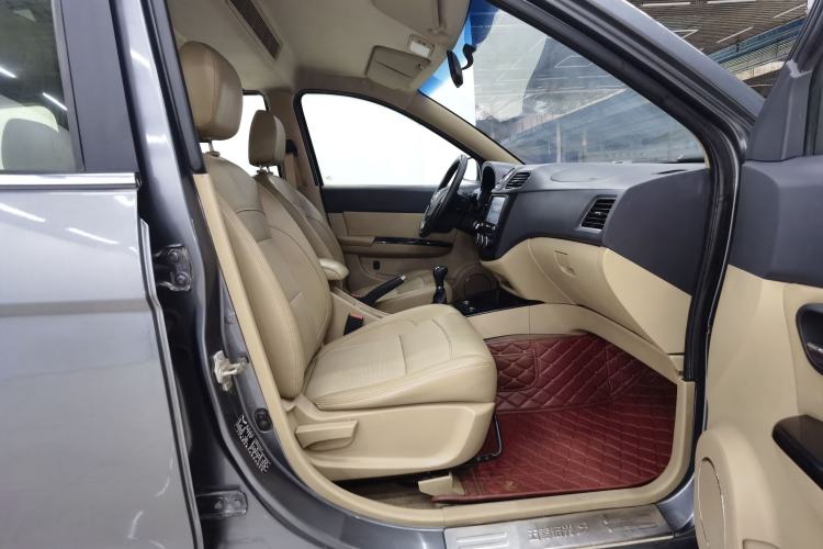 Used Wuling Hongguang 2014 1.5L S Luxury Model
