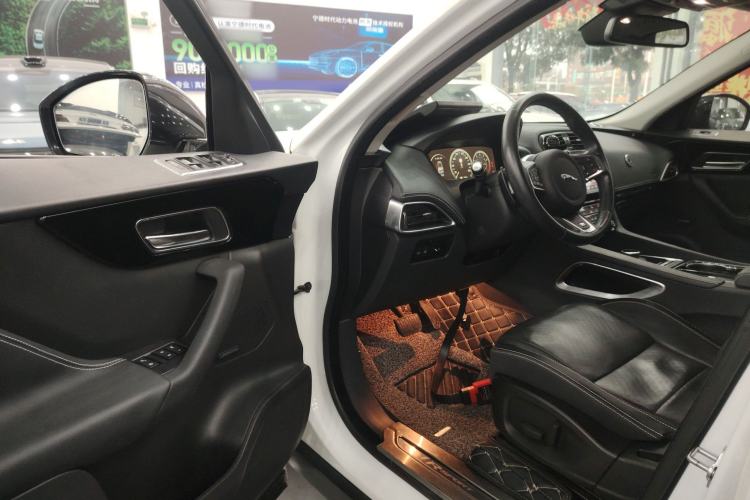 Used Jaguar F-PACE 2016 2.0T Two-Wheel-Drive R-Sport Sport Edition