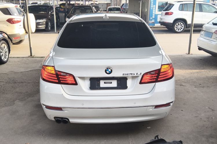 Used BMW 5 Series 2014 525Li Luxury Design Package