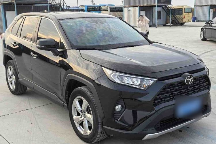 Used Toyota RAV4 2022 2.0L CVT Two-Wheel Drive Fashion Plus Edition
