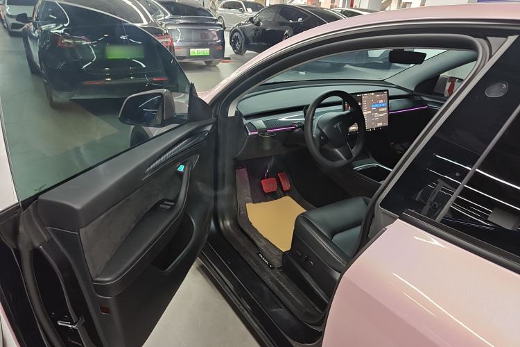 Used Tesla Model Y 2024 Long-Range All-Wheel-Drive Version
