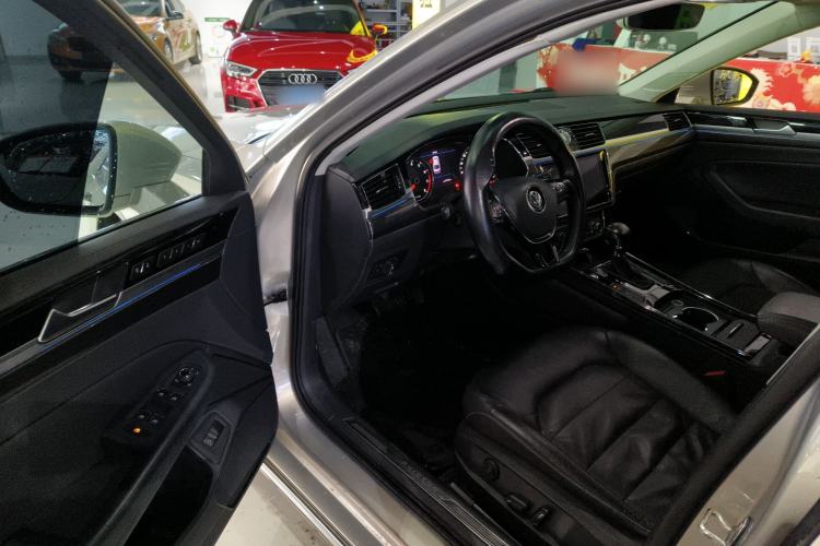 Used Volkswagen Phideon 2018 Revised Version 380TSI Two-Wheel Drive Business Edition