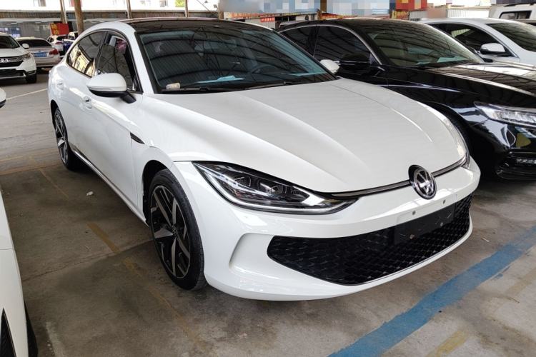 Used Volkswagen Lamando 2022 Lavida L 280TSI DSG Hot Edition Front Right 45 Deg