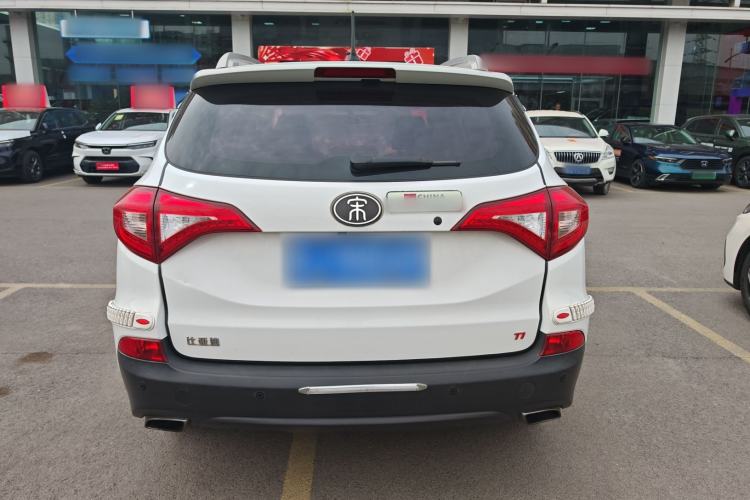 Used BYD Song 2017 Gaishi Upgrade Edition 1.5TI Manual Luxury Model