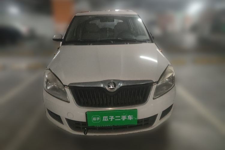 Used Skoda Fabia 2014 1.4L Automatic Crystal Edition