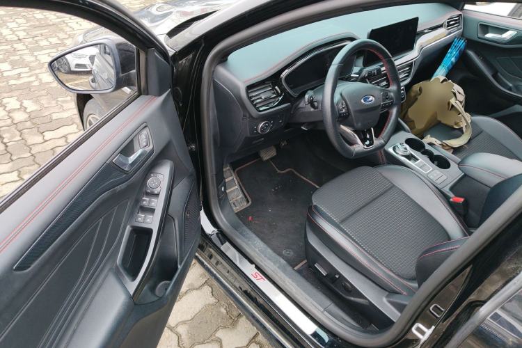 Used Ford Focus 2021 Sedan EcoBoost 180 Automatic ST Line Driver Seat