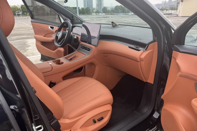 Used Hima H5 2025 Model Range-Extending Max Interior 6