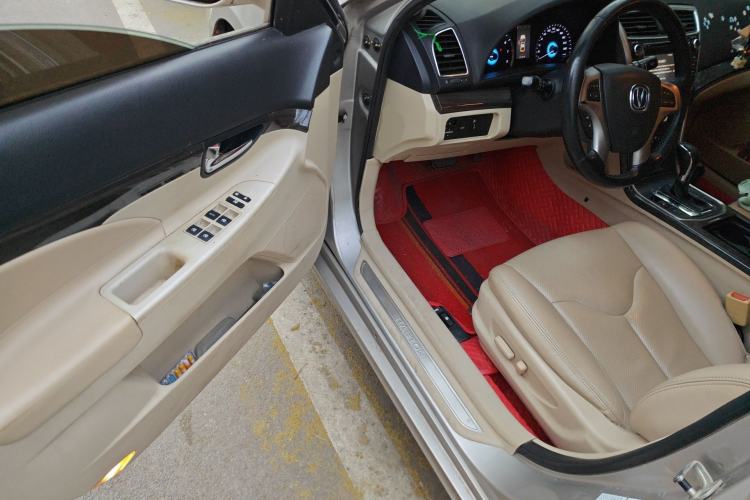 Used CHANGAN Raeton 2013 1.8T Automatic Prestige Model China IV Standard
