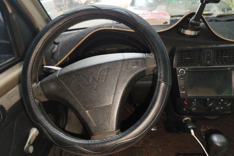 Used Wuling Rongguang 2011 1.2L Base Version