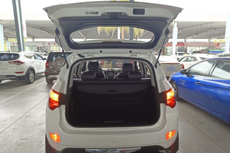 Used CHANGAN CS35 2016 1.6L Manual Luxury Model China IV Standard
