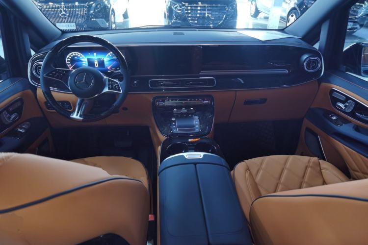 Used Mercedes-Benz Vito 2024 2.0T Business Version 7 Seats