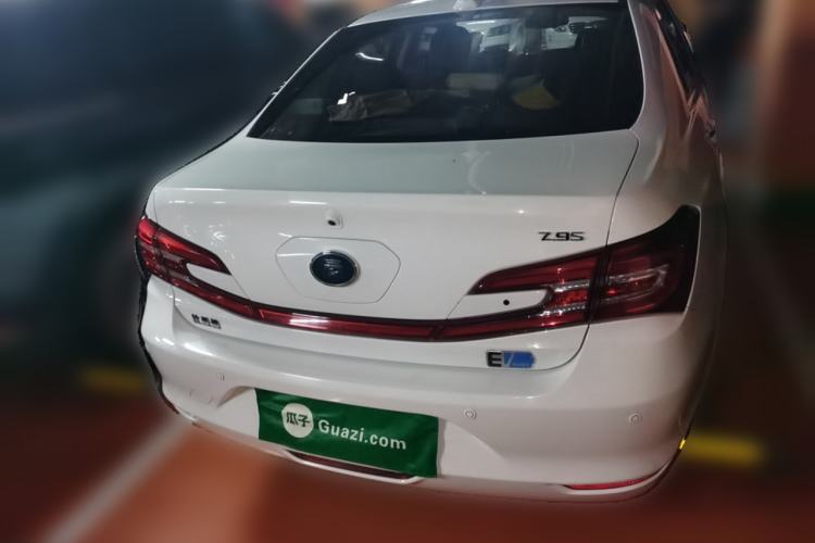 Used BYD Qin New Energy 2018 Qin EV450 Smart Connect Prestige Model
