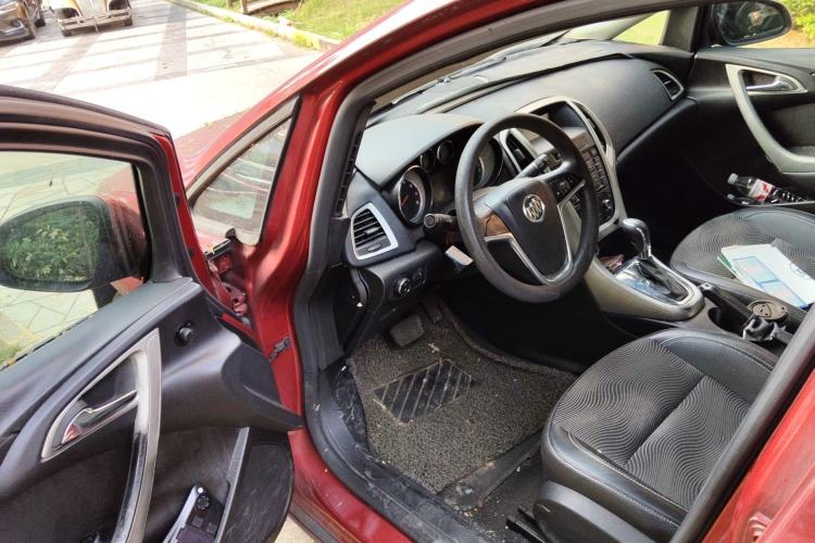 Used Buick GT 2013 XT 1.6L Automatic Fashion Edition