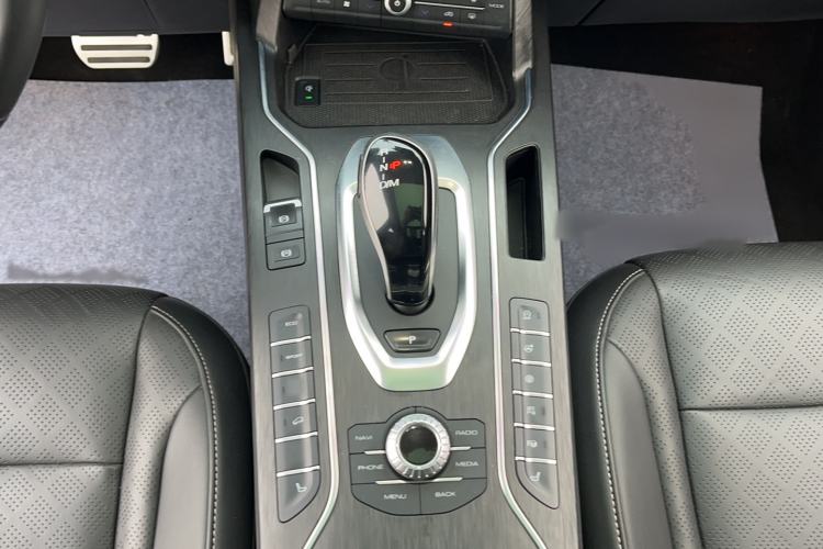 Used Wey VV6 2018 2.0T Two-Wheel Drive Flagship Version China V Standard