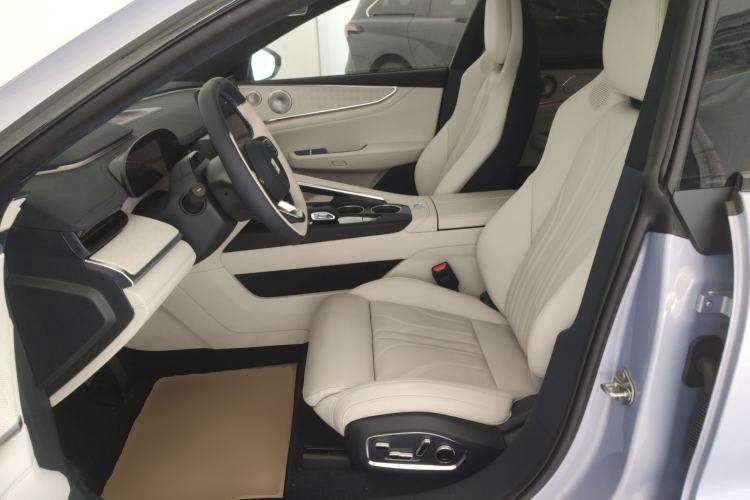 Used Zeekr 001 2026 95° All-Wheel-Drive Max Edition Left Front Seat