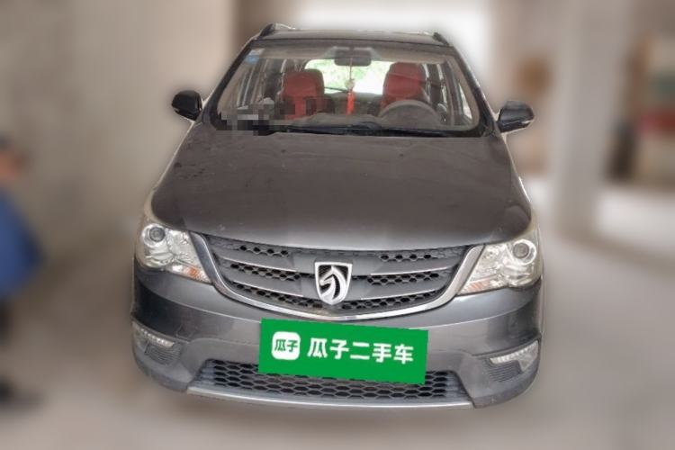 Used Baojun 730 2014 1.5L manual luxury trim 7 seats
