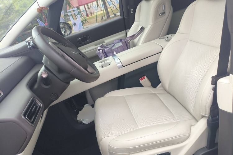 Used Li Auto MEGA 2024 Ultra Model