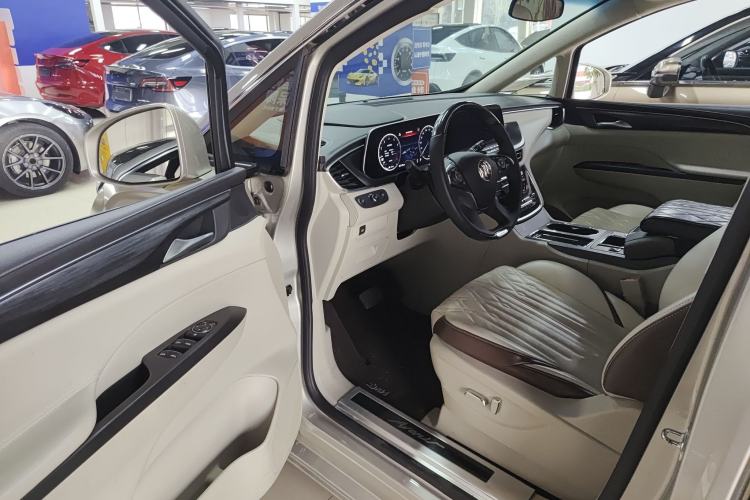 Used Buick GL8 2021 ES Landtrek 653T Comfort Edition
