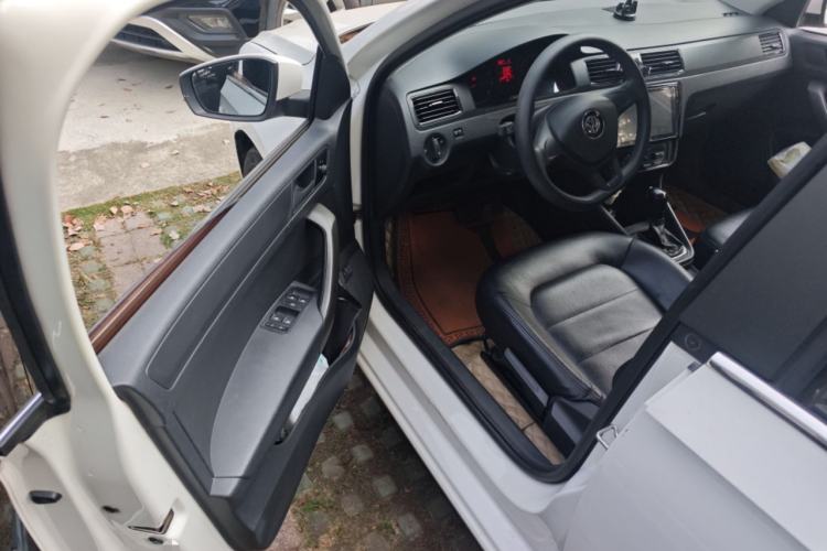 Used Volkswagen Santana 2016 1.6L Automatic Fashion Edition
