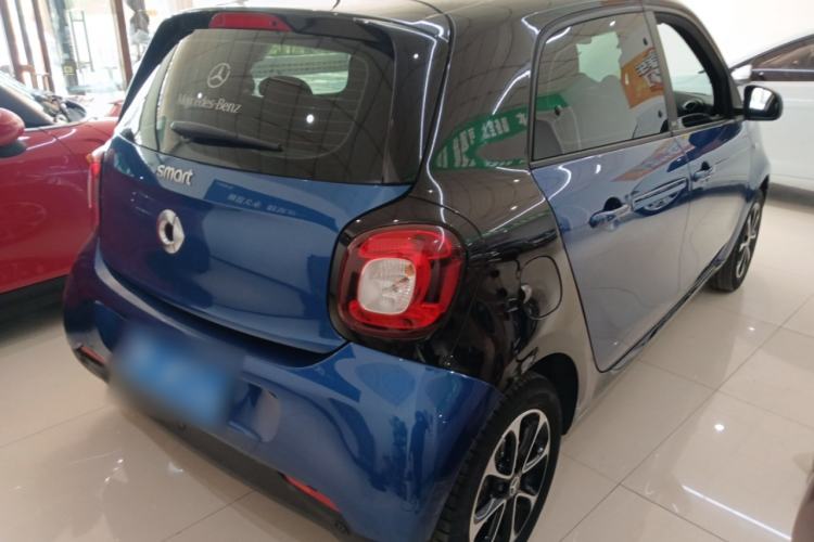 Used smart forfour 2016 1.0L 52 kW Passion Edition
