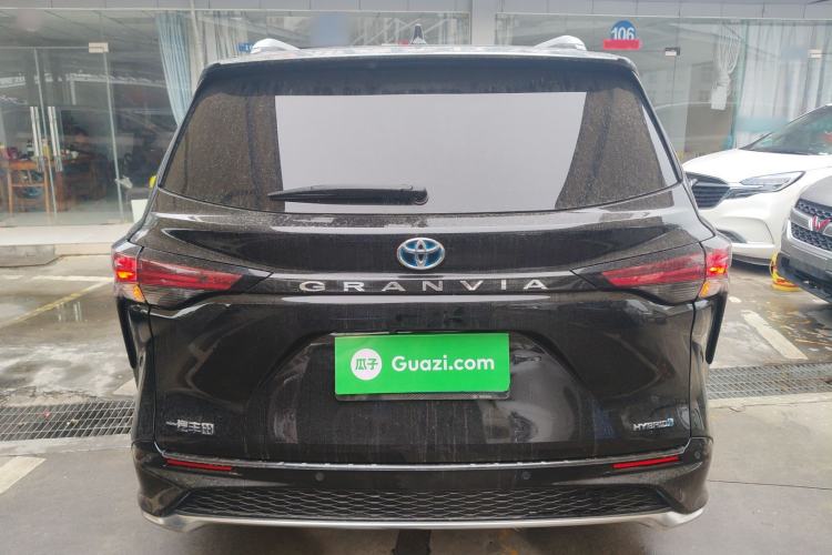 Used Toyota Granvia 2023 2.5L Hybrid Prestige PLUS Edition