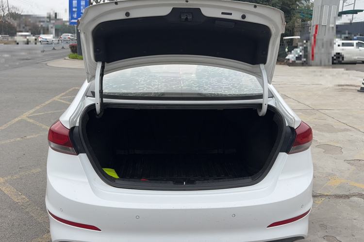 Used Hyundai Elantra (6th Generation / Lingdong) 2016 1.6L Automatic ZhiXuan – Elite Version Trunk