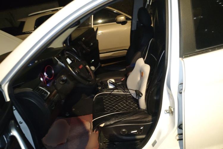 Used Haval H6 2015 Revised Version Sport Edition 1.5T Manual Transmission Two-Wheel Drive Elite Grade
