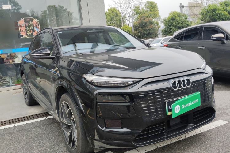 Used Audi Q6L e-tron 2026 First Launch Navigation Edition Front Right 45 Deg